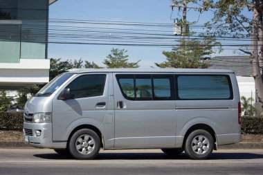 Er Toyota Hiace minibüsü