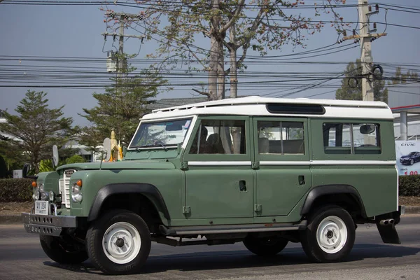 Privát parkoló. Land Rover teherautó — Stock Fotó