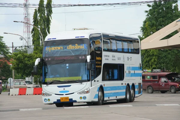 Buss av Sombattour företag. Rutten Bangkok och Chiangmai — Stockfoto
