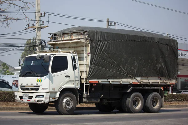 Privé Mitsubishi Fuso lading vrachtwagen — Stockfoto