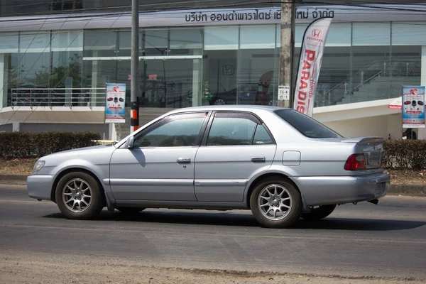 Privat bil, Toyota Soluna Vios. — Stockfoto