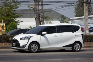 Toyota Sienta Mini Mpv Van. 