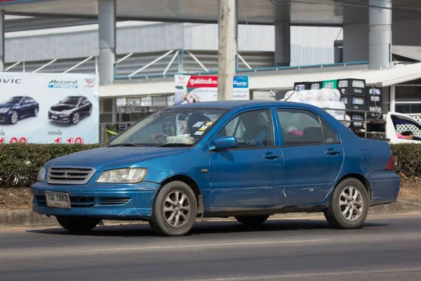 Privatwagen, Mitsubishi Lancer. — Stockfoto