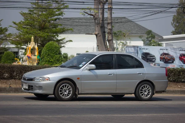 Soukromé auto, Mitsubishi Lancer. — Stock fotografie