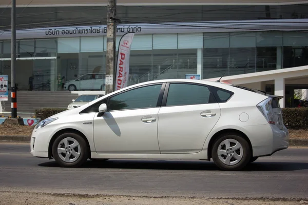 Ιδιωτικό αυτοκίνητο Toyota Prius υβριδικό σύστημα — Φωτογραφία Αρχείου