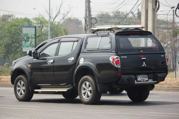 Carro particular, Mitsubishi Triton Pickup Truck . — Fotografia de Stock