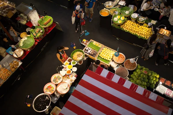 Area Promozione Alimentare in Festa Centrale Chiang mai . — Foto Stock