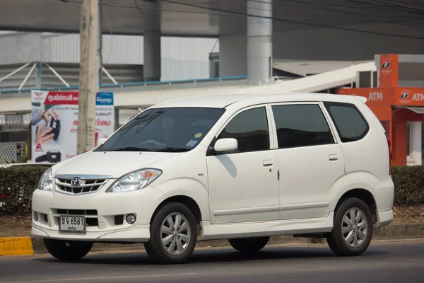 Carro privado toyota avanza . — Fotografia de Stock