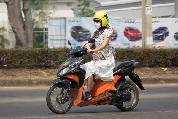 Частный мотоцикл, Honda Click — стоковое фото