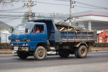 Özel Isuzu damperli kamyon. 