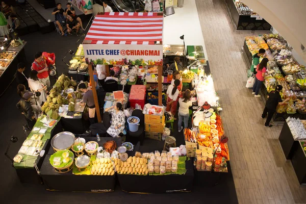 Área de Promoção de Alimentos no Festival Central Chiang mai . — Fotografia de Stock