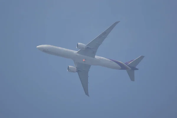 Boeing 777-300 de via aérea tailandesa . — Fotografia de Stock