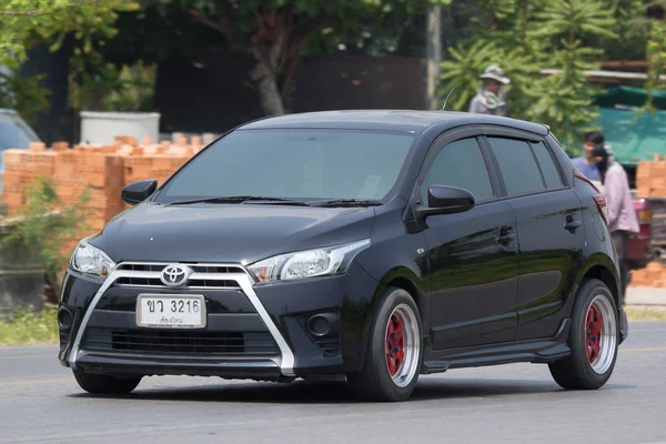 Carro privado Toyota Yaris Hatchback Eco Car — Fotografia de Stock