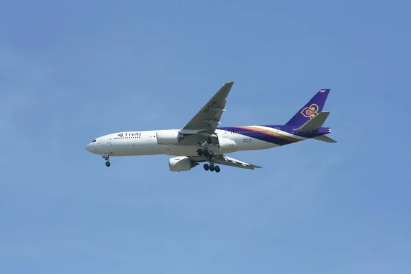 Boeing 777-200ER des voies respiratoires thaïlandaises . — Photo