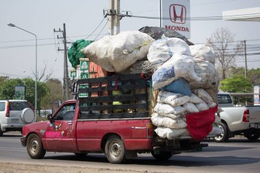 Özel Isuzu Kb eski pikap araba. 