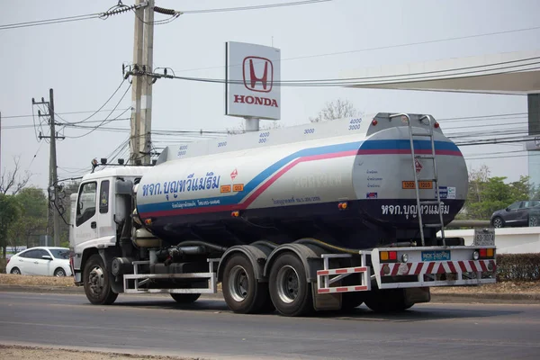 Camión de petróleo de Boon Thawi Maerim Oil transport Company . — Foto de Stock