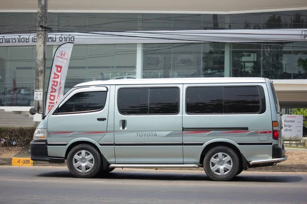 Özel Toyota Hiace eski Van araba. — Stok fotoğraf