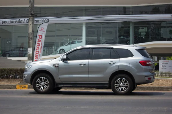 Privata Suv bil Ford Everest. — Stockfoto