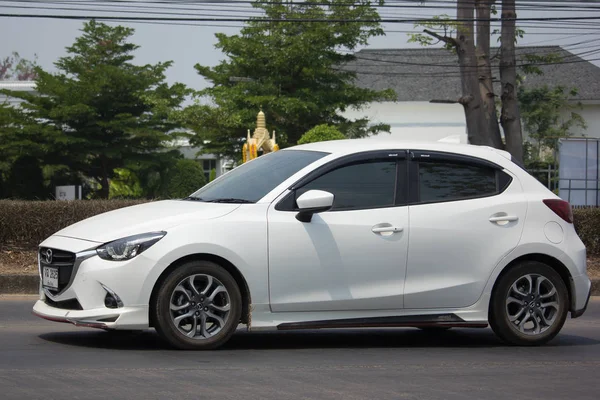 Coche ecológico privado Mazda 2 — Foto de Stock