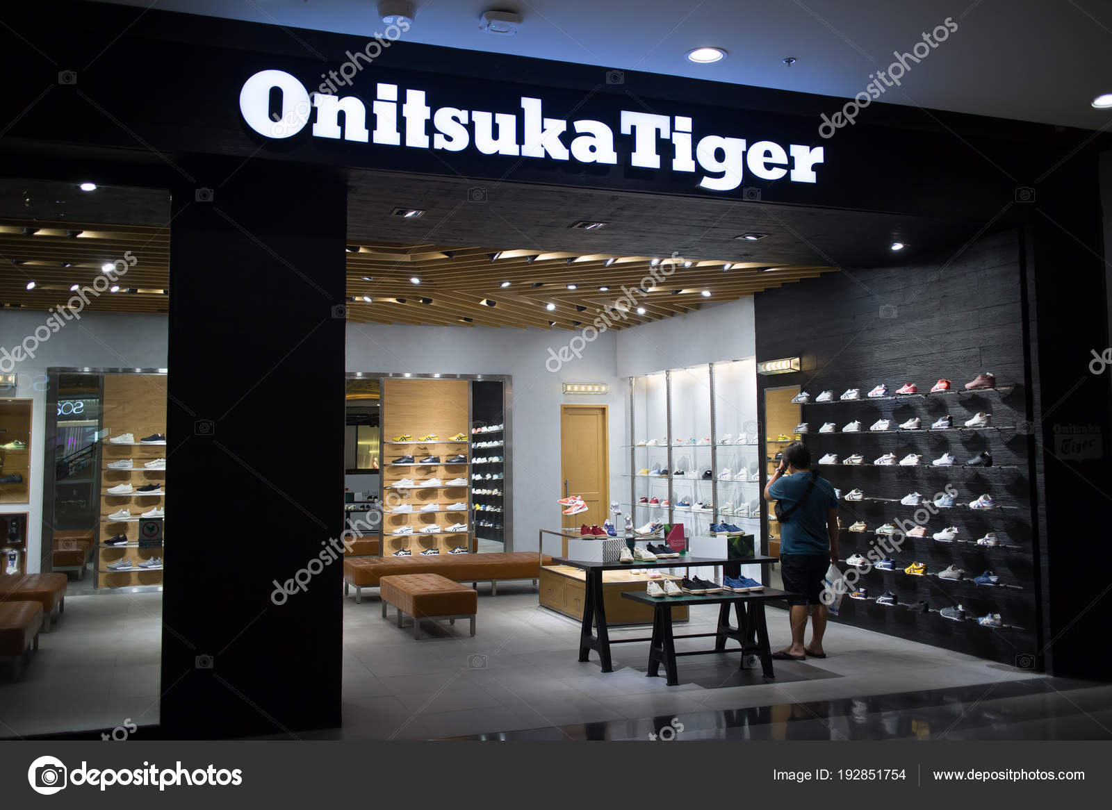 Onitsuka Tiger Shop. Shop inside 