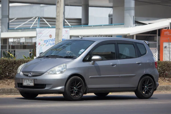 Privates Stadtauto Honda Jazz Fließheck. — Stockfoto