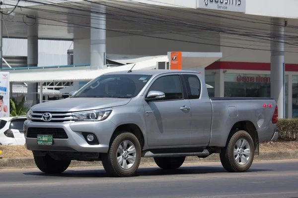 Prywatnych pickupa samochodu Toyota Hilux Revo — Zdjęcie stockowe