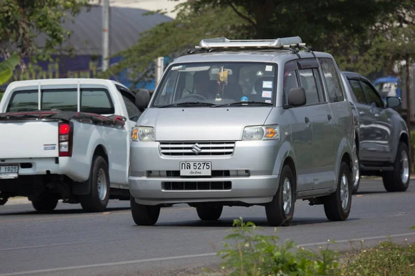 Coche privado, Mini Van de Suzuki APV . — Foto de Stock