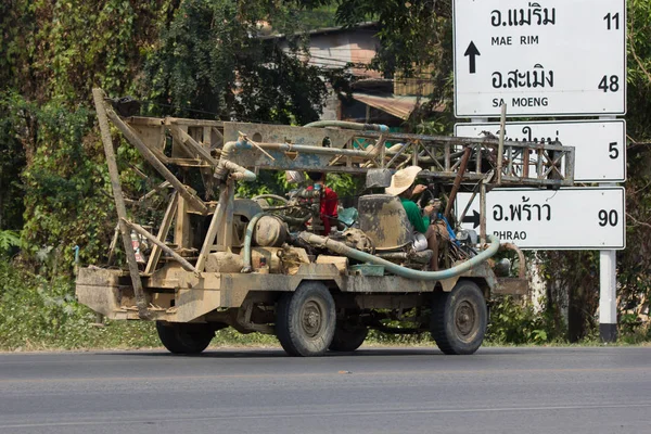 Private Old  Crane Truck. — Stock Photo, Image