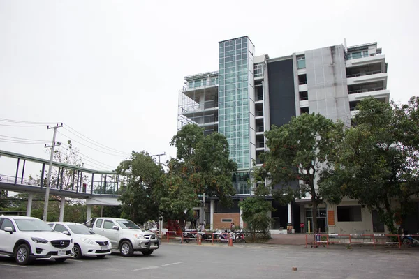 Edifício de estacionamento de Suandok Park . — Fotografia de Stock