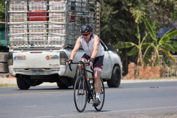 Частный велосипед с человеком — стоковое фото