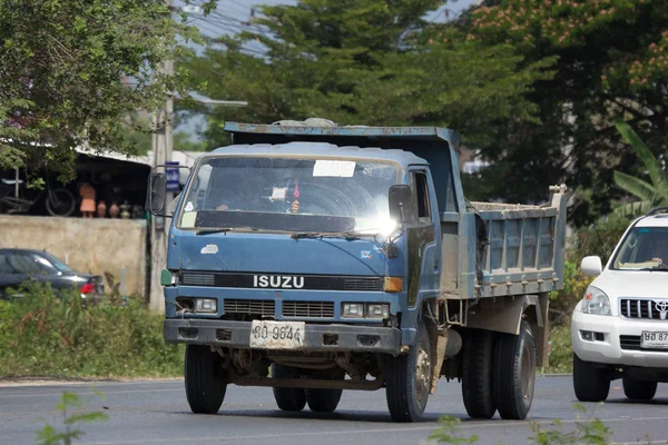 Özel Isuzu damperli kamyon. 