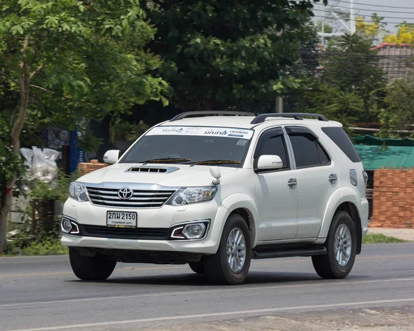 チェンマイ 2018 プライベート トヨタ Fortuner Suv 道路形 1001 号車チェンマイ市内から — ストック写真