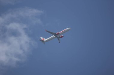 Chiang Mai, Tayland - 13 Mayıs 2018: Hs-Lsh Boeing 737 Max 9 Tay, aslan hava havayolu. Bangkok'a Chiangmai Havaalanı'ndan çıkar.