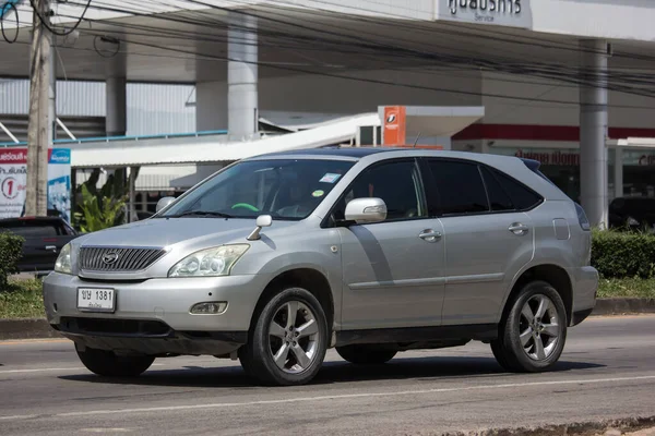 Личный автомобиль Lexus RX300 — стоковое фото