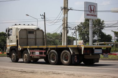 Er Hino 700 görkemli kargo kamyonu.