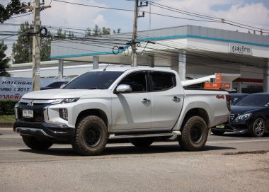 Özel araba, Mitsubishi Triton kamyonet.