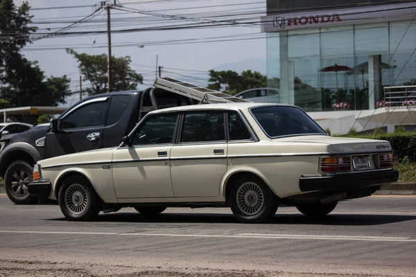 Voiture privée, Volvo 240GLT — Photo