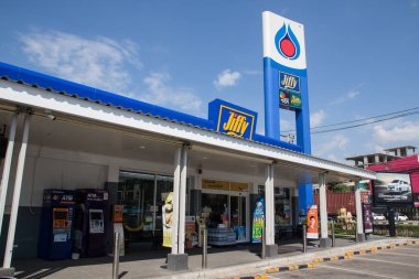 121 numaralı yoldaki Jiffy mağazası konumu.  