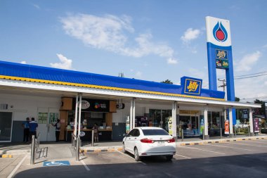 121 numaralı yoldaki Jiffy mağazası konumu.  