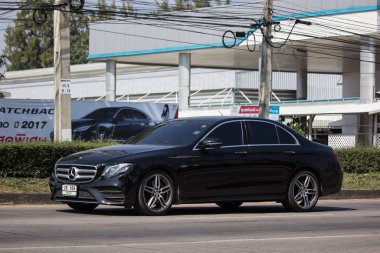  lüks araba beyaz Mercedes Benz C300