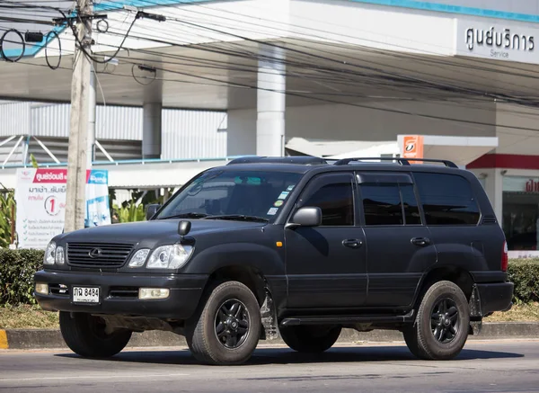 Soukromé suv auto, Toyota Land Cruiser — Stock fotografie