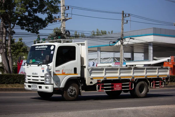 Camião de carga privado Isuzu . — Fotografia de Stock