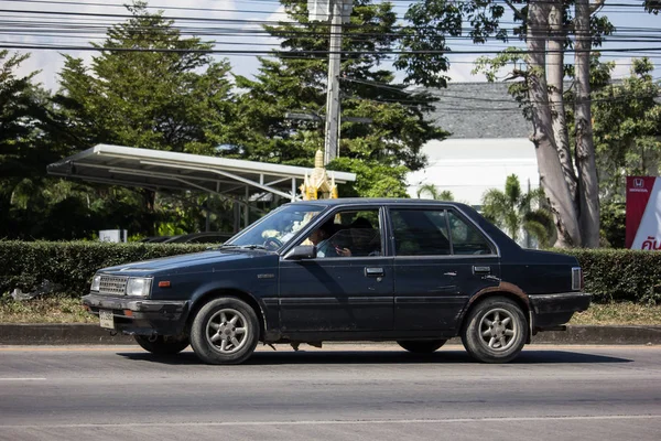 Soukromé staré auto Nissan Sunny — Stock fotografie