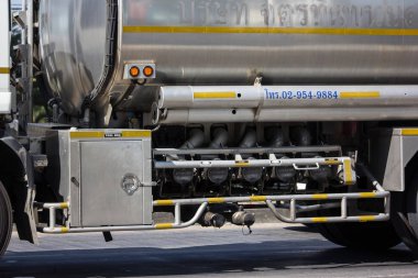  Petrol kamyon Meungluang petrol nakliye şirketi.