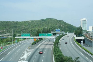  Hong Kong Havaalanına giden yol.