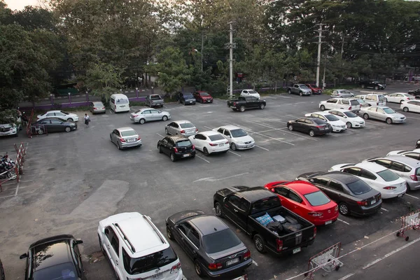 Aparcamiento Suandok Park en el Hospital Suandok — Foto de Stock