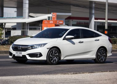 Chiangmai, Tayland - 16 Aralık 2019: Honda Automobile 'den özel sedan araba, onuncu nesil Honda Civic. 1001 no 'lu yolda. Chiangmai İş Alanından 18 km uzakta..