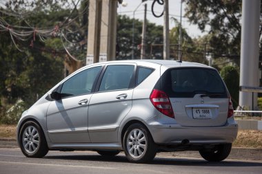 Chiangmai, Tayland - 7 Ocak 2020 Benz A200 Mpv Van. 1001 numaralı yolda, Chiangmai şehrinden 8 km uzakta..