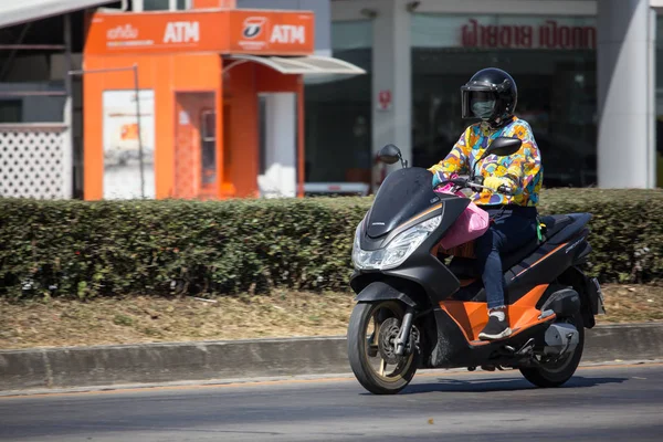 Chiangmai Tajlandia Stycznia 2020 Prywatny Motocykl Honda Pcx 150 Drodze — Zdjęcie stockowe