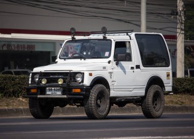 Chiangmai, Tayland - 9 Ocak 2020: özel araba, Suzuki Caribian. Fotoğraf 1001 nolu yolda, Chiangmai, Tayland 'a 8 km uzaklıkta..